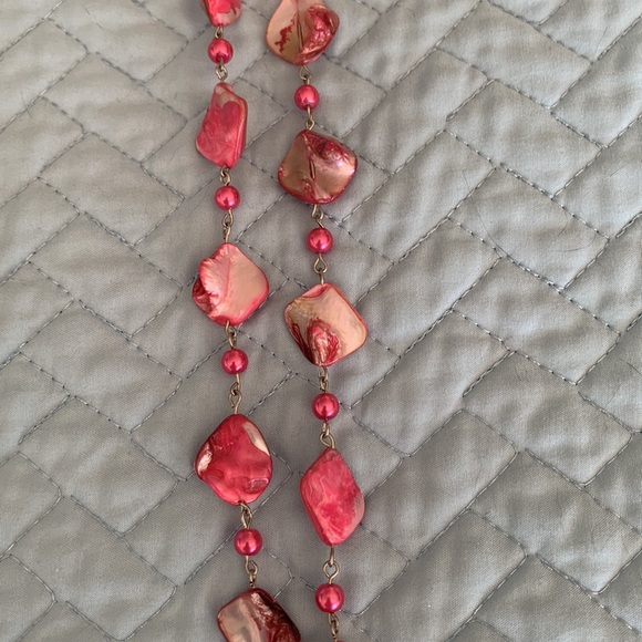 Super Cute Pink Beaded Long Necklace Great Condition - Picture 5 of 7